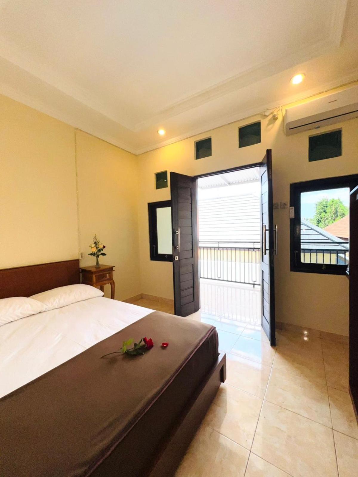 Zigiz Lovina Hostel Bagian luar foto