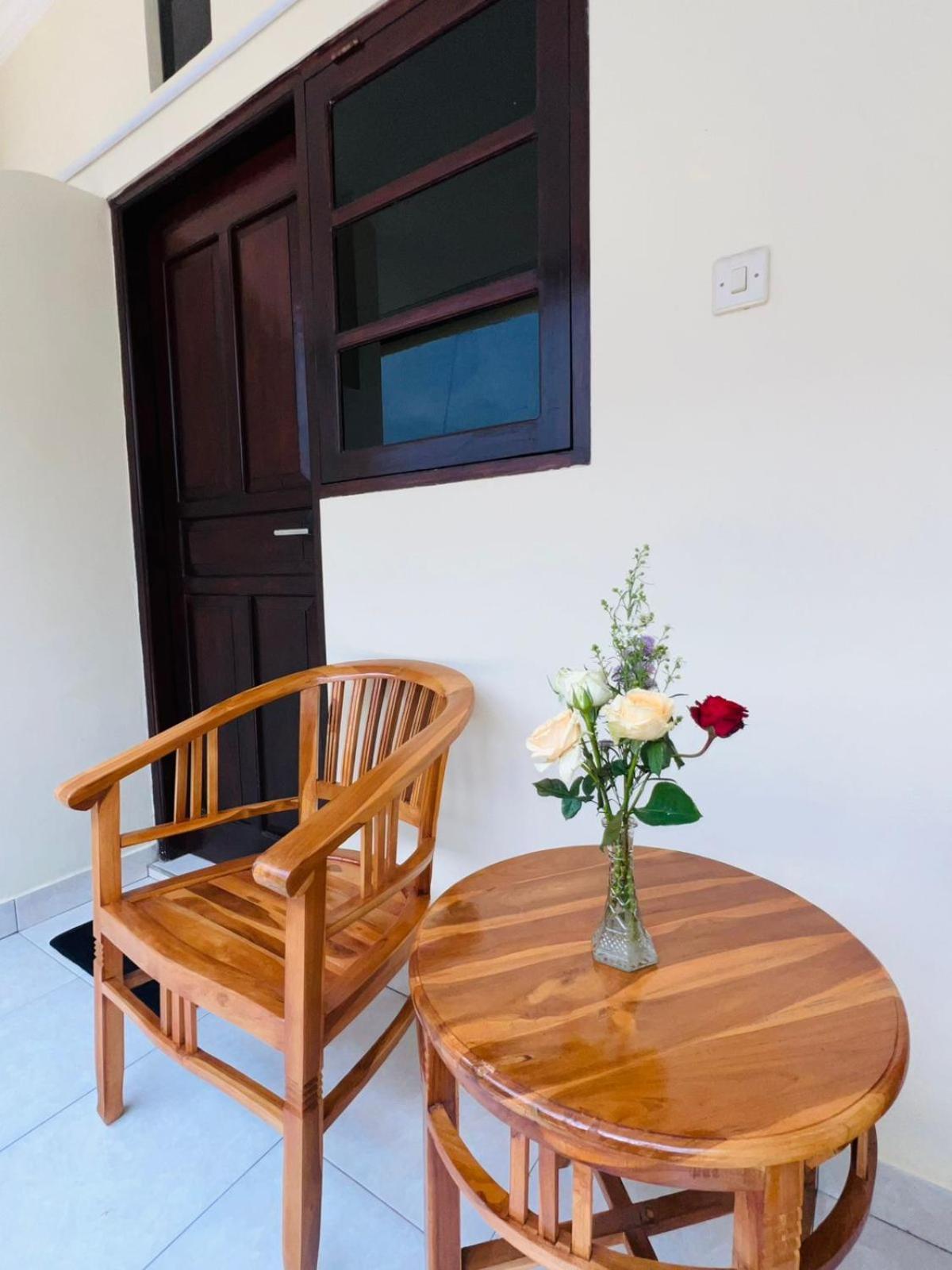 Zigiz Lovina Hostel Bagian luar foto