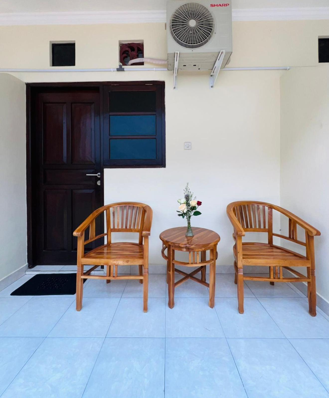 Zigiz Lovina Hostel Bagian luar foto