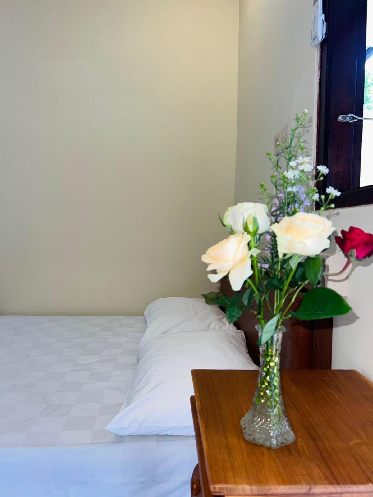 Zigiz Lovina Hostel Bagian luar foto