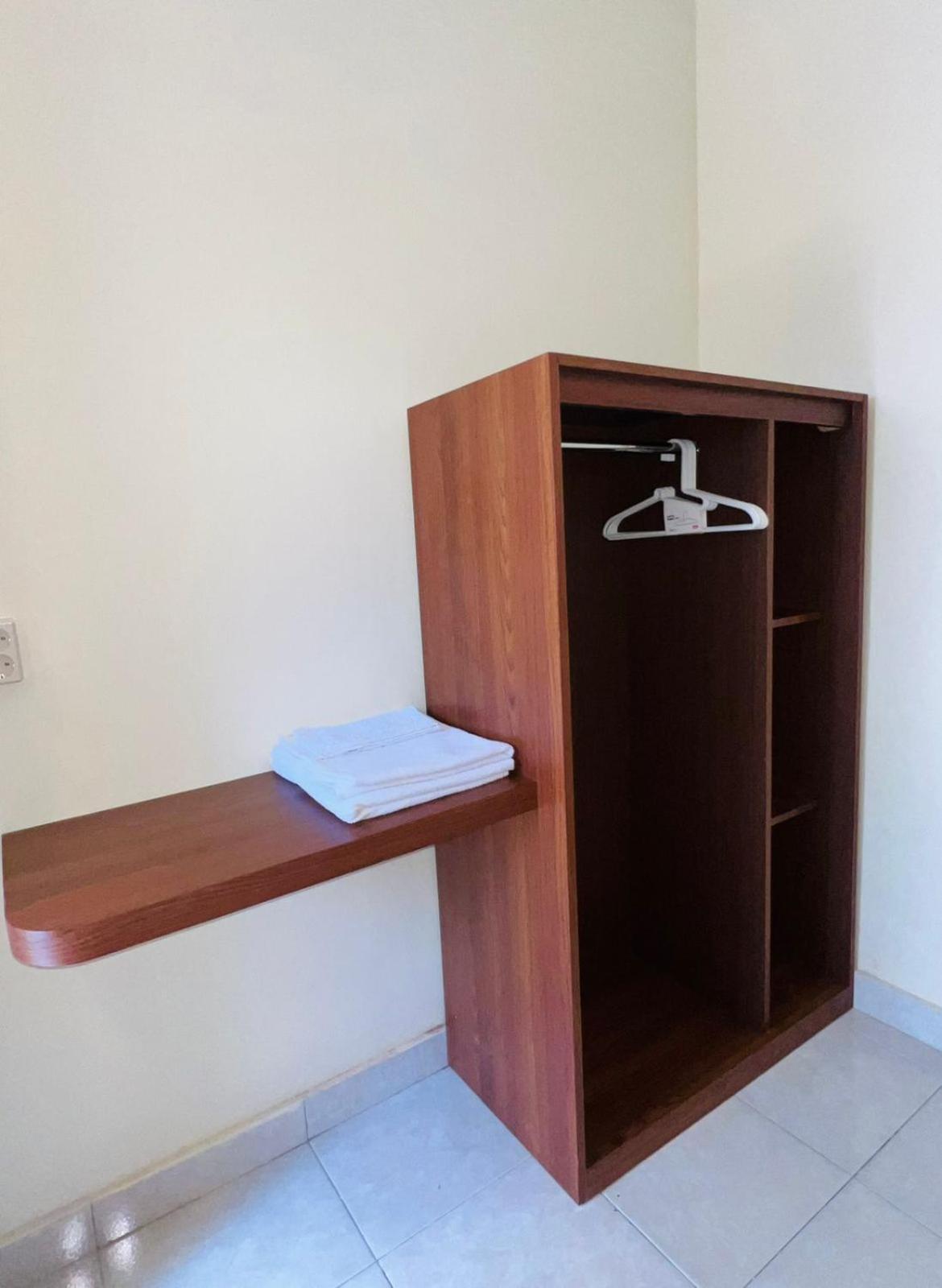 Zigiz Lovina Hostel Bagian luar foto